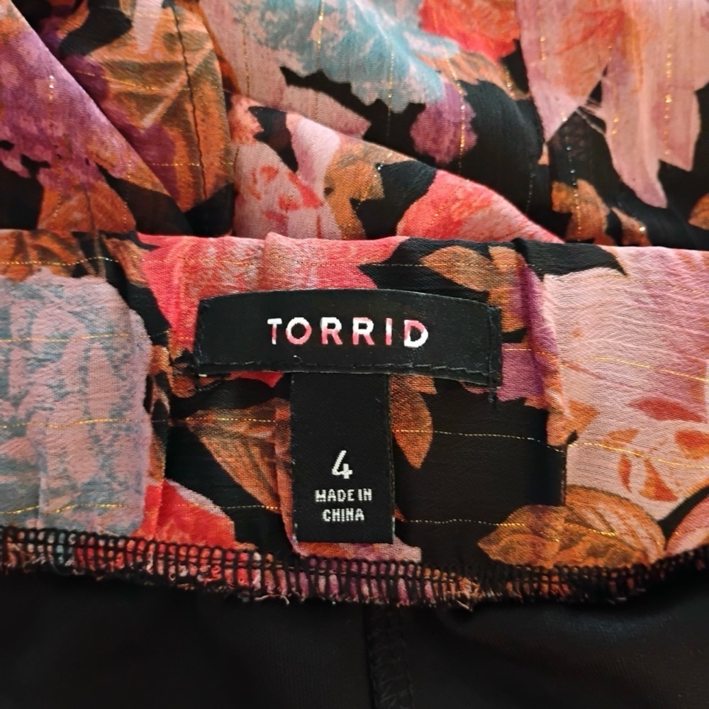 Torrid Red Shimmer Floral Layered Skirt Stretchy Tiered All Occasions Size 4 - Picture 5 of 6